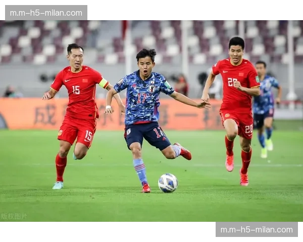 南野缺阵迫使日本变阵,三笘薰或前移担任锋线箭头 南野缺阵迫使日本变阵,三笘薰或前移担任锋线箭头